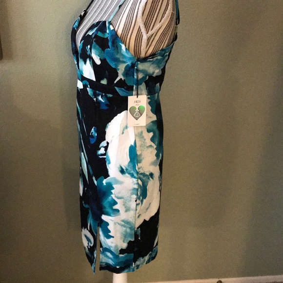 Stunning, Sexy dress by Iris Los Angeles - Picture 3 of 7